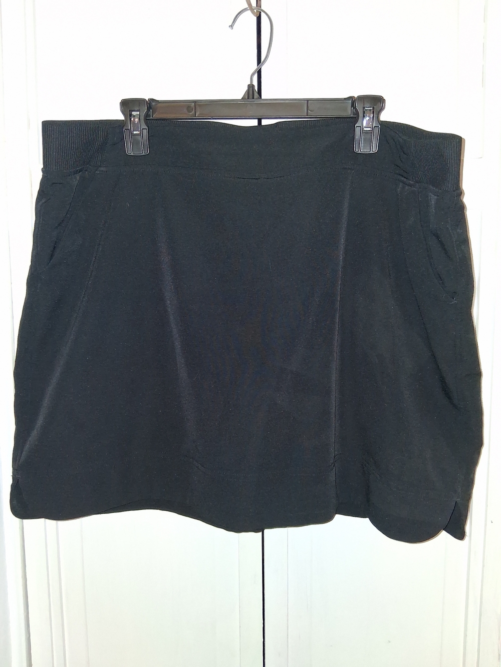 32 Cool Classic Black Mini Skirt - Women